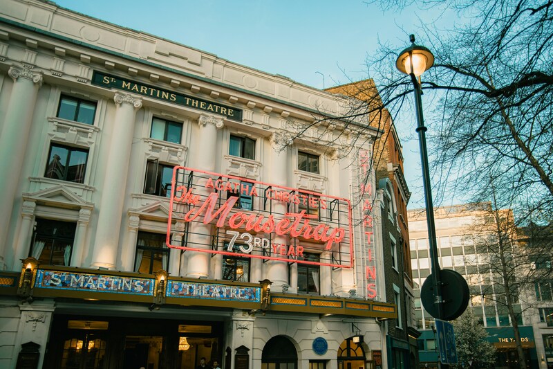 The Mousetrap al St Martin’s Theatre. Foto di Jackson Sears su Unsplash